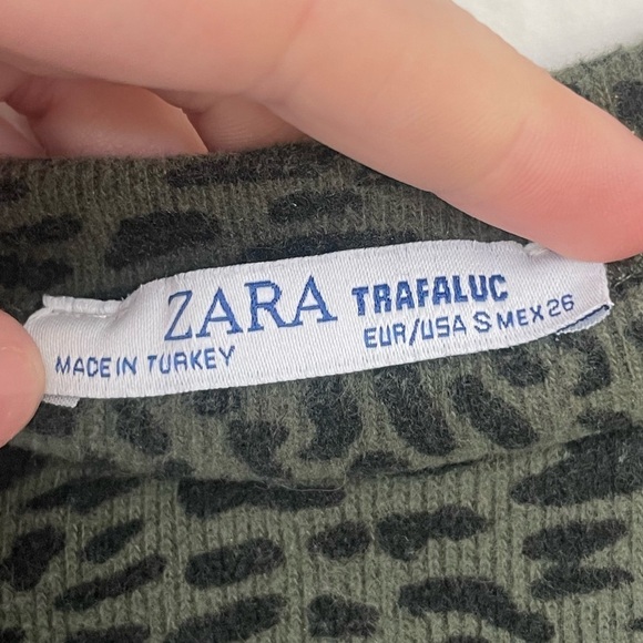 Zara Tribal Print Crop Top with Raw Hem- Boho Urban Streetwear Tee‎ - Picture 4 of 5